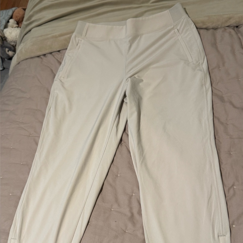Athleta Women’s Beige Performance Stretch Jogger Pants